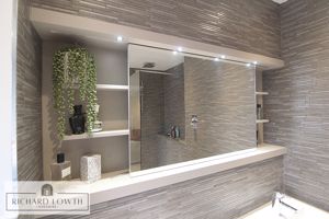 Ensuite Shower Room/WC- click for photo gallery